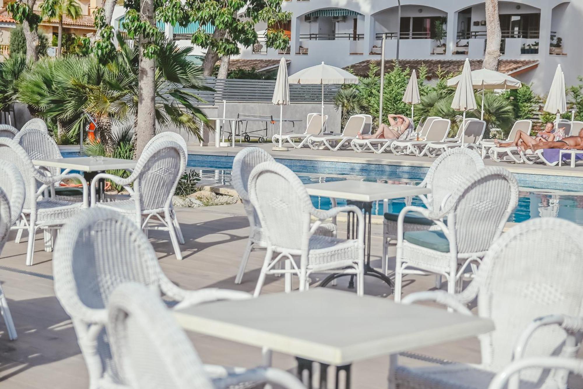 Hotel Lliteras カラ・ラトハダ エクステリア 写真