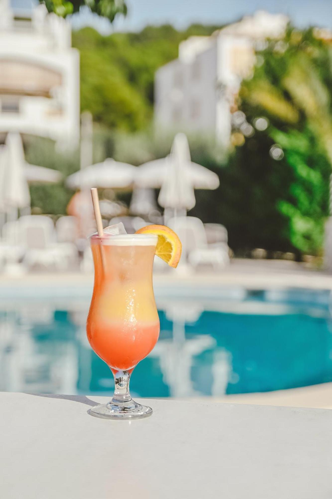 Hotel Lliteras カラ・ラトハダ エクステリア 写真