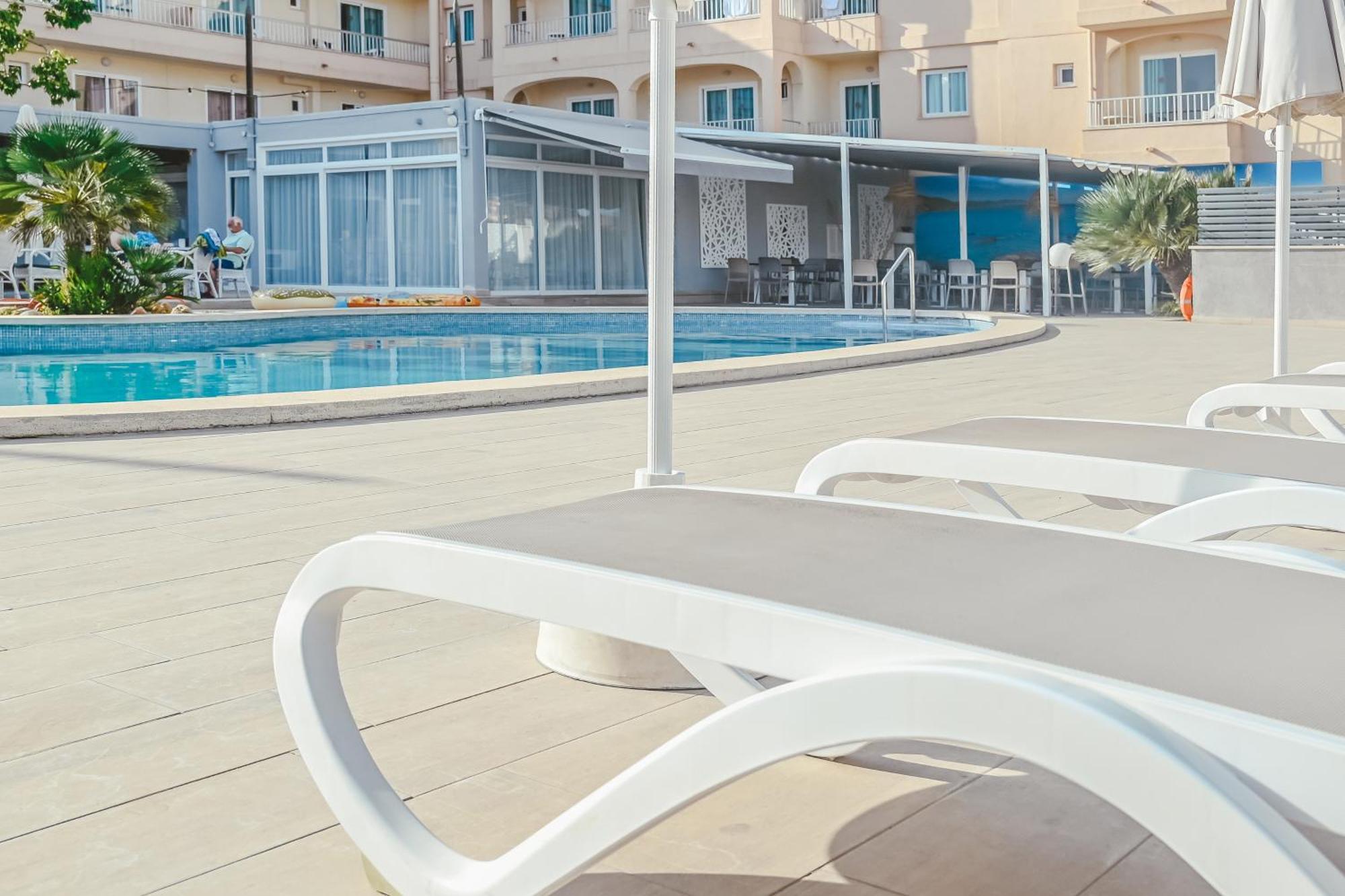Hotel Lliteras カラ・ラトハダ エクステリア 写真