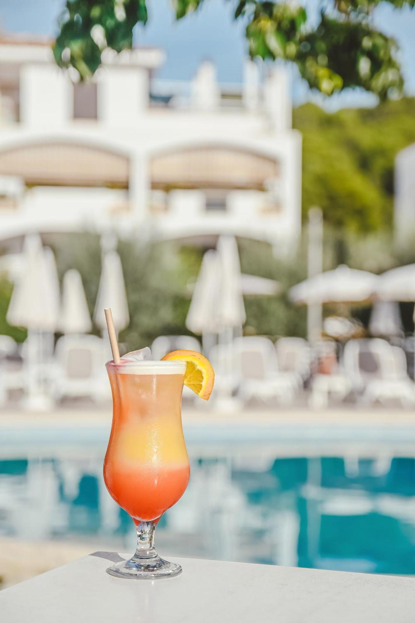 Hotel Lliteras カラ・ラトハダ エクステリア 写真
