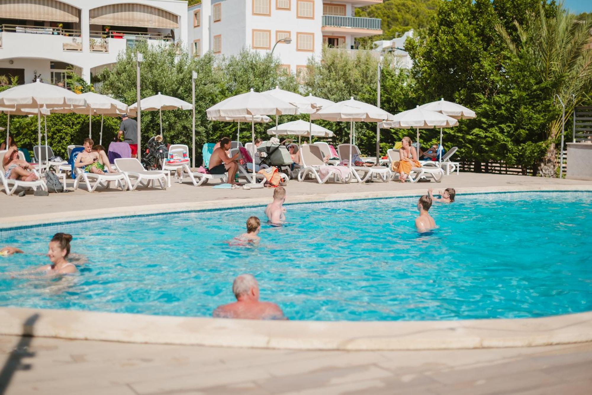 Hotel Lliteras カラ・ラトハダ エクステリア 写真